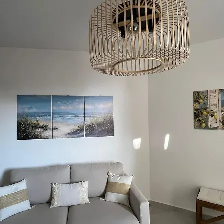 Modern 2br At Kings Palace, Steps From The