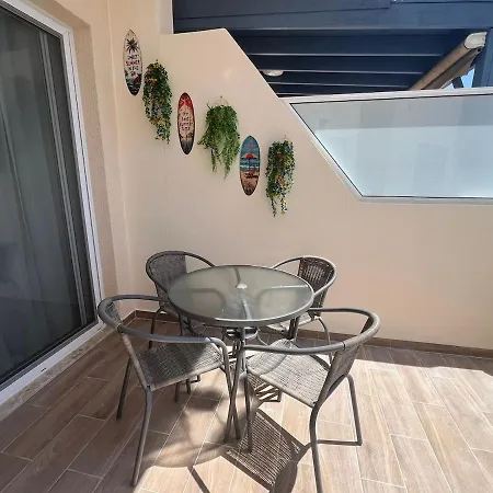 Modern 2br At Kings Palace, Steps From The דירה