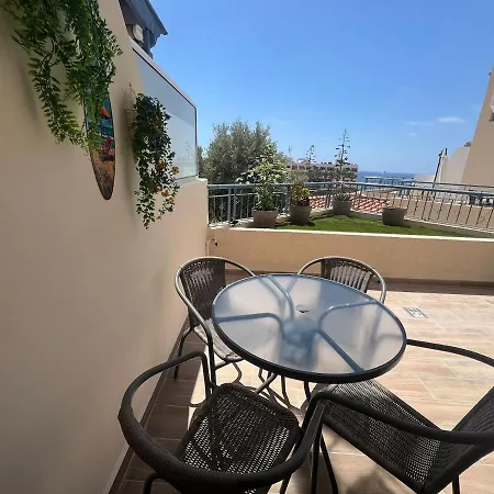 Modern 2br At Kings Palace, Steps From The דירה