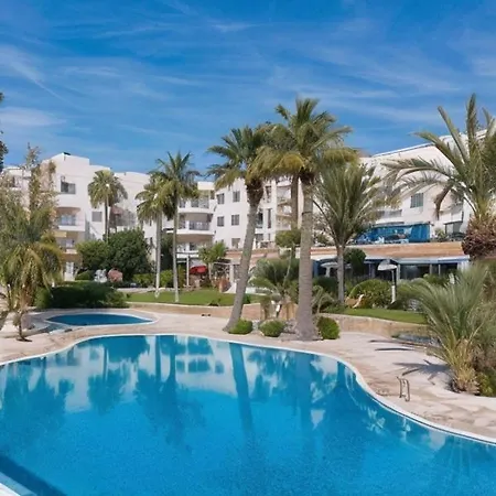 Modern 2br At Kings Palace, Steps From The Paphos
