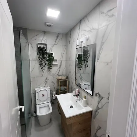 דירה Modern 2br At Kings Palace, Steps From The