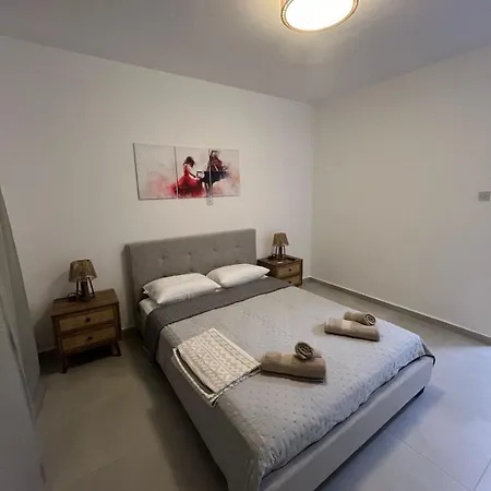 Modern 2br At Kings Palace, Steps From The * Paphos